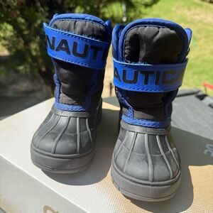 Nautica Kids' Black and Blue Rain/Snow Boots sz 8